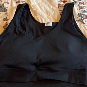 Women’s NWT curve Active Rib crop top black Size 22 w